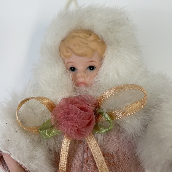 ORNAMENT DOLL W/ porcelain face,hands and boots - Picture 3 of 6